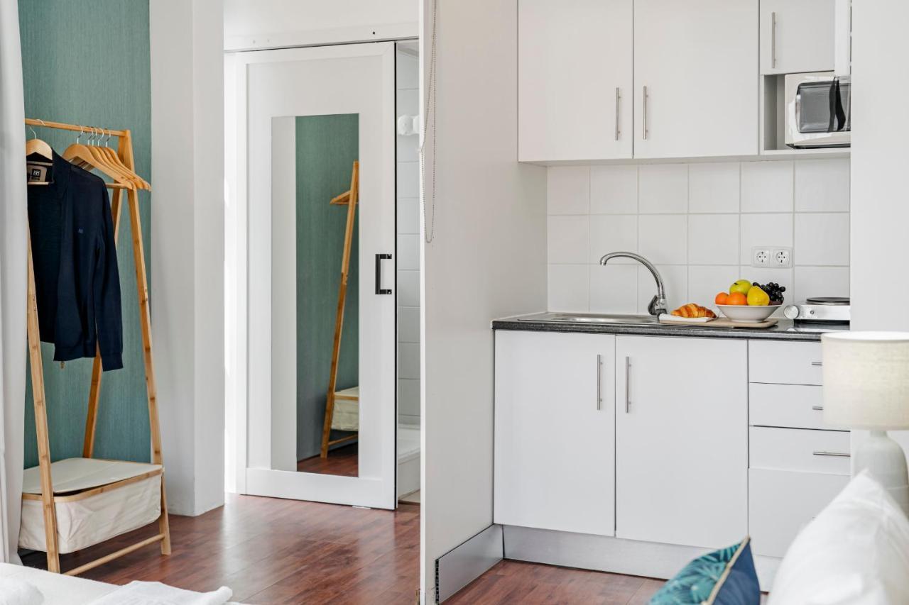 Pelourinho Apartments By An Island Apart ฟุงชาล ภายนอก รูปภาพ