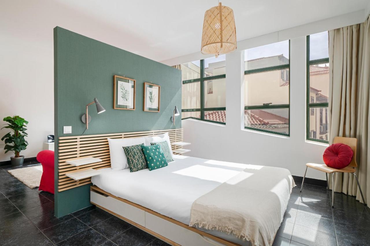 Pelourinho Apartments By An Island Apart ฟุงชาล ภายนอก รูปภาพ