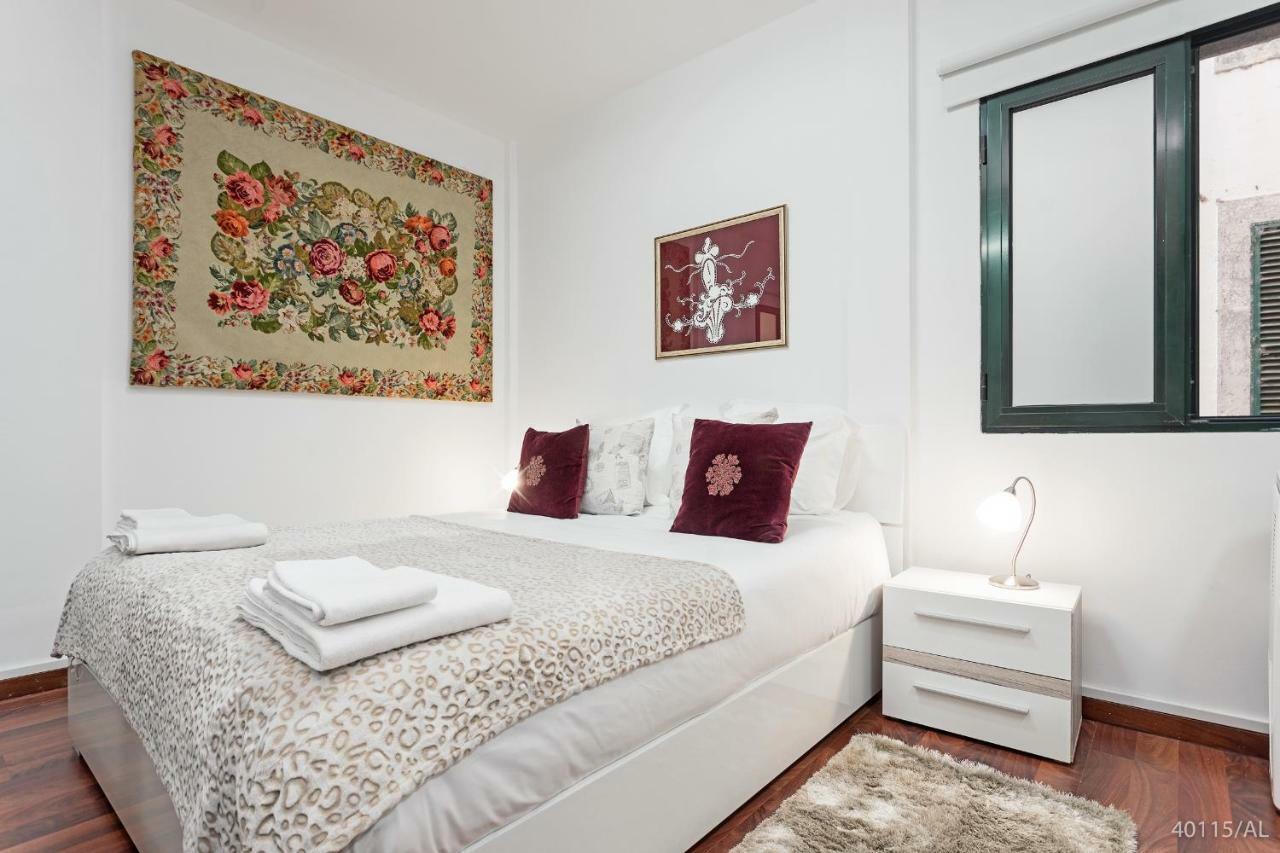Pelourinho Apartments By An Island Apart ฟุงชาล ภายนอก รูปภาพ